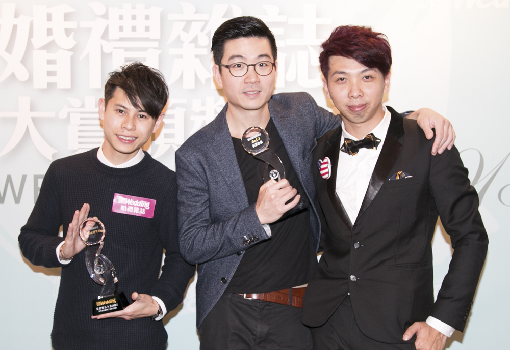 PhotoGIFT.hk 的得獎者(左) 與 C Lok (中)