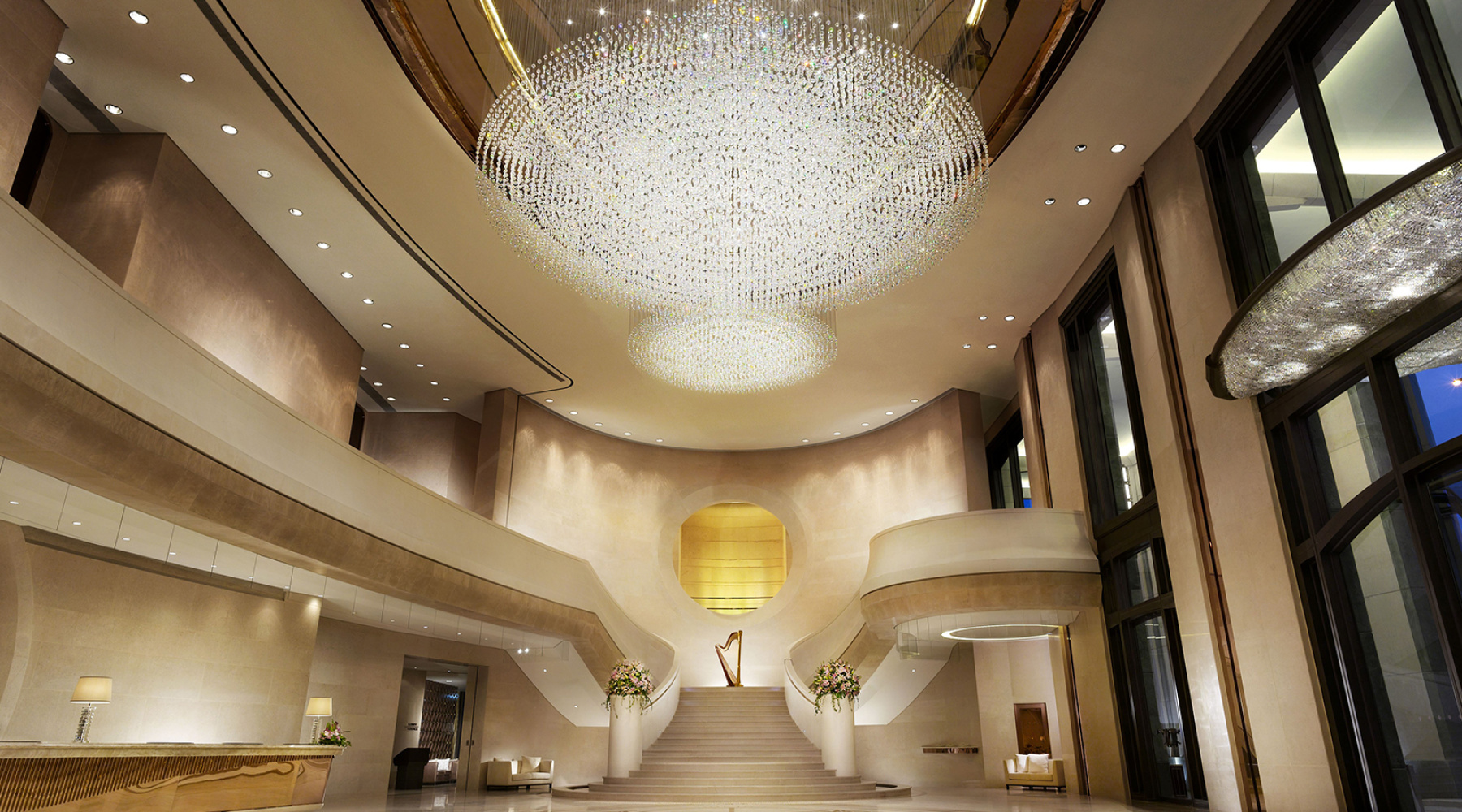 Harbourgrand-mainphoto-2