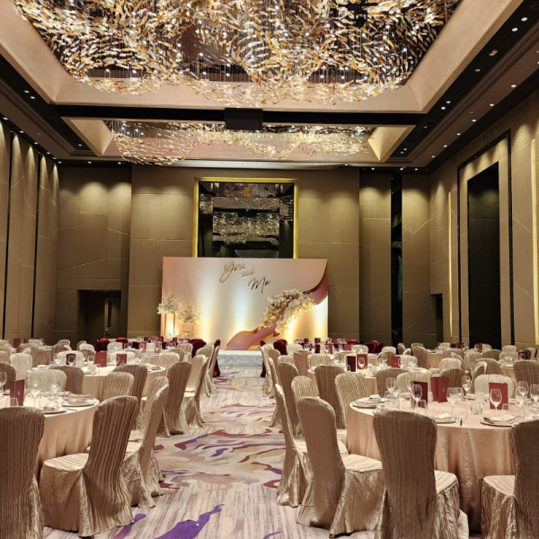 crownplaza_aprairside